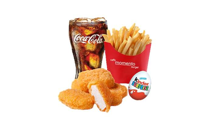 Детский обед с наггетсами и колой